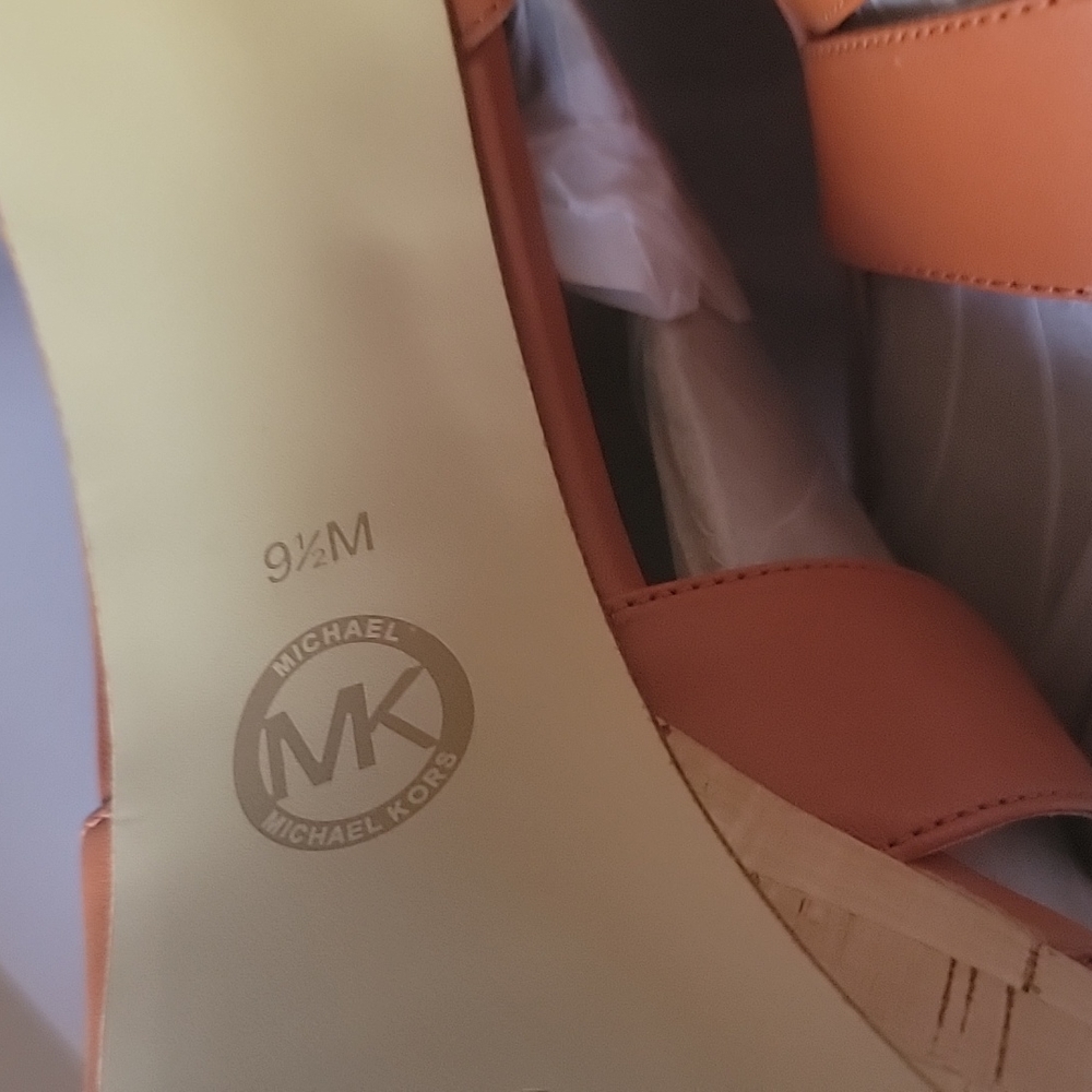 Michael kors shoes - Picture 6 of 6